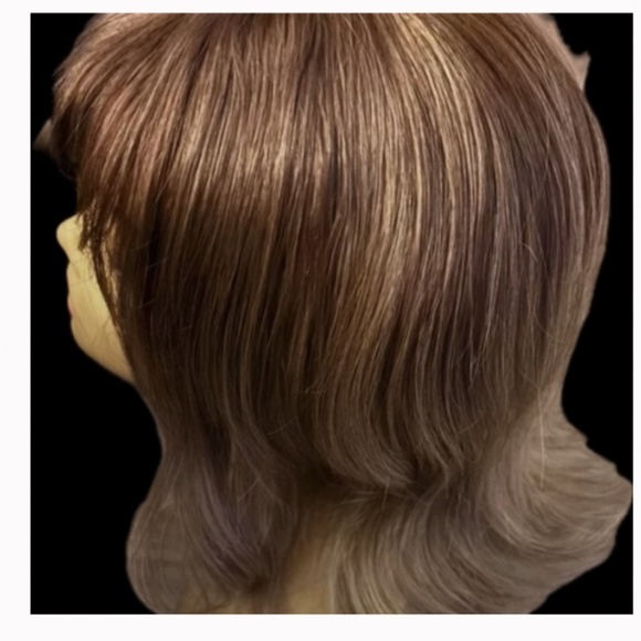 (4) Yes Four 12” Shoulder Length Dark Rooted  Synthetic Wigs - Picture 8 of 9